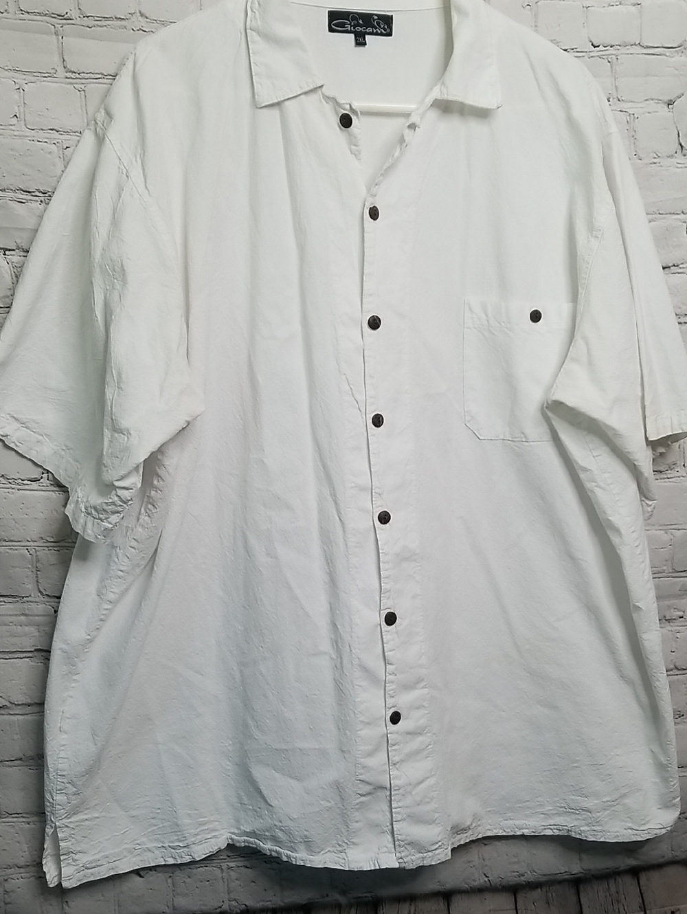 Giocam mens shirt size 2XLARGE 100% Cotton side vents. EUC